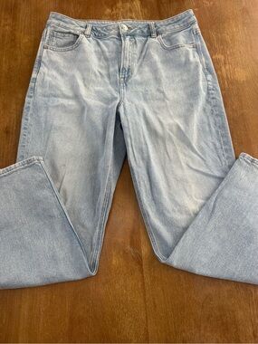 American Eagle Outfitters Light Blue Straight-Leg Jeans
